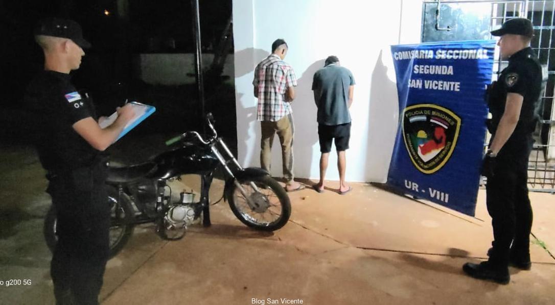 Policía recupera moto robada y detuvieron a dos personas