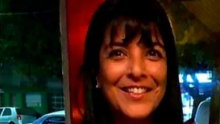 La mujer tenía 48 años, y fue asesinada luego de una discusión con su padre en la ciudad cordobesa de La Carlota.
