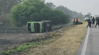 cuatro muertos tras choque entre un micro y un auto