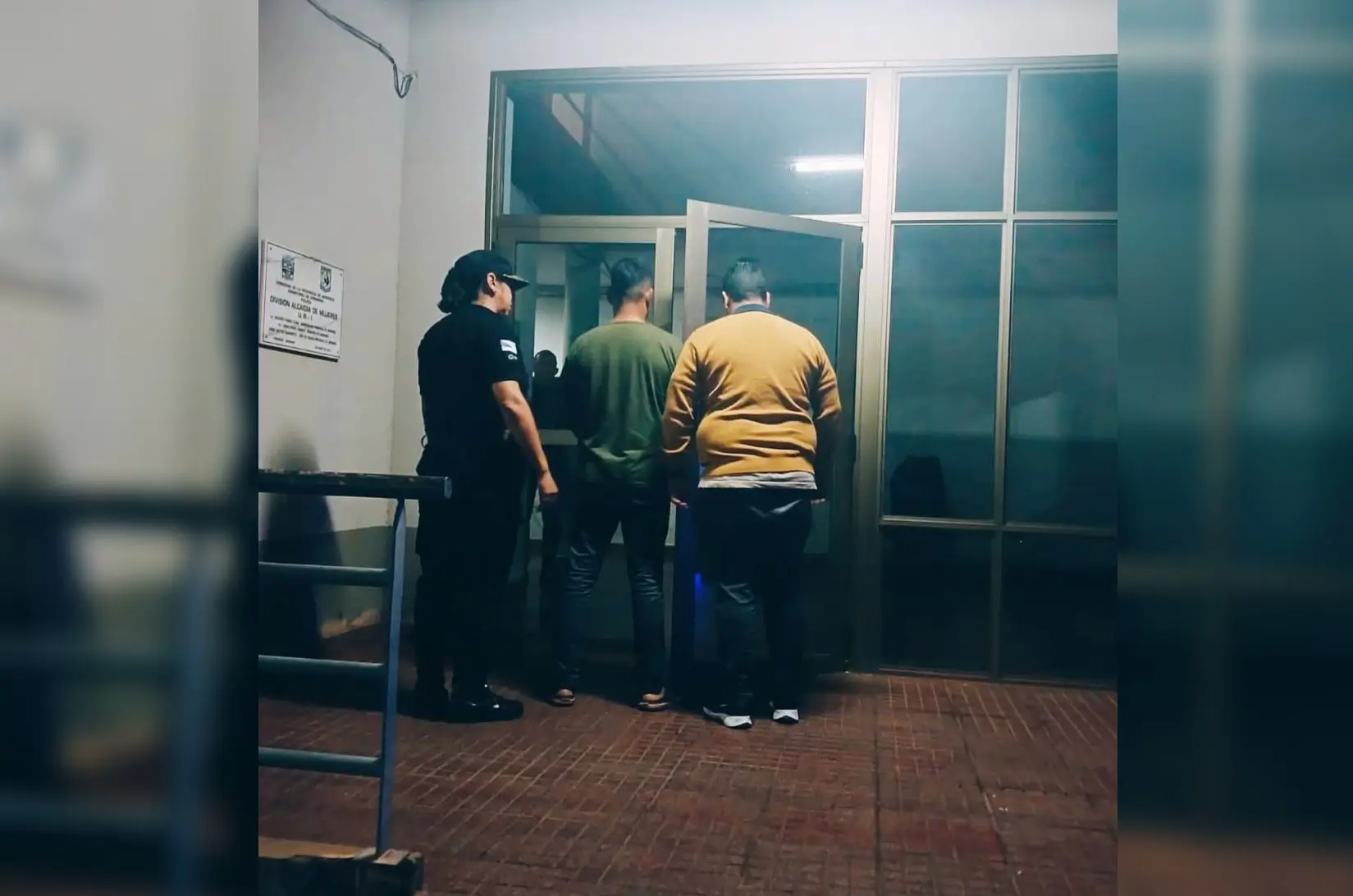 policía vendió la llave de su celda a un preso