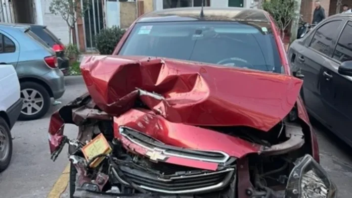 Este es el vehículo en el que escapaban los aprehendidos.