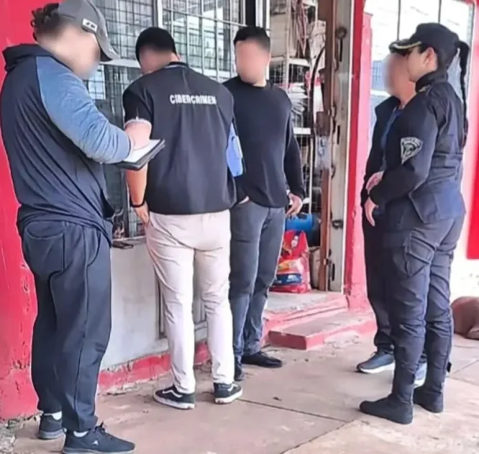 Detuvieron a un preceptor acusado de acosar por redes sociales a alumnas de un Instituto