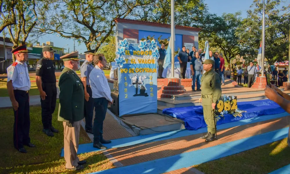 San Vicente rindió homenaje a los veteranos de Malvinas en un acto cargado de emoción