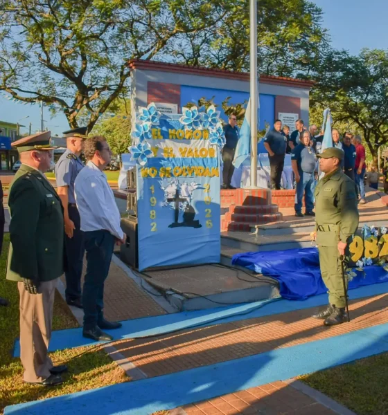 San Vicente rindió homenaje a los veteranos de Malvinas en un acto cargado de emoción
