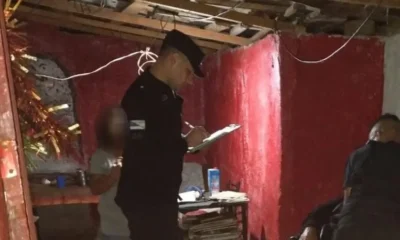 Fue a lo de su ex, apuñaló a su nueva pareja y escapó